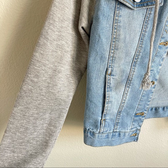 NWT Sweatshirt Hooded Denim Jacket sizes S-M - Picture 3 of 7